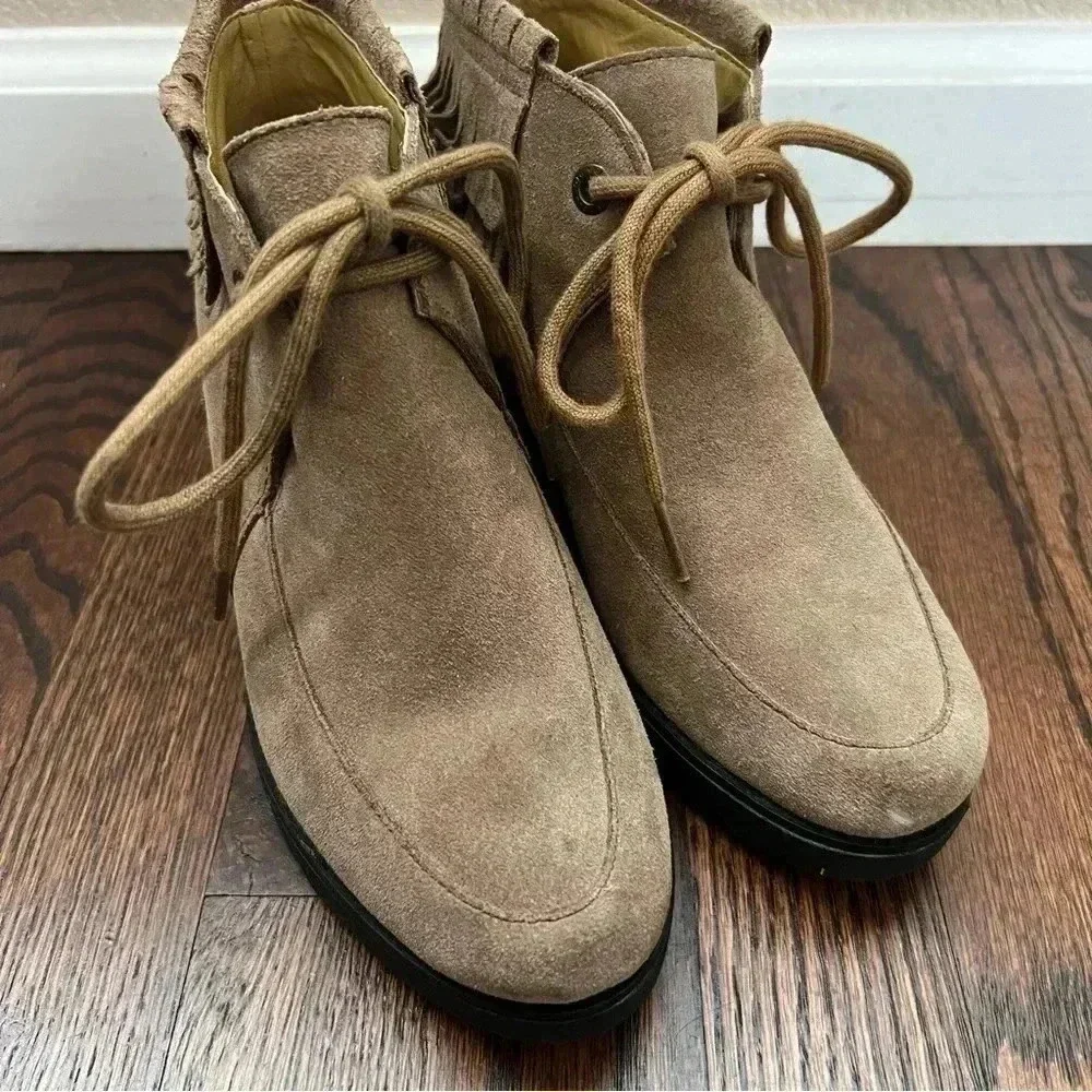 Bussola Leeds Suede Tan Layered Fringe Lace Up Wedge Ankle Bootie Shoes 6.5, 37.